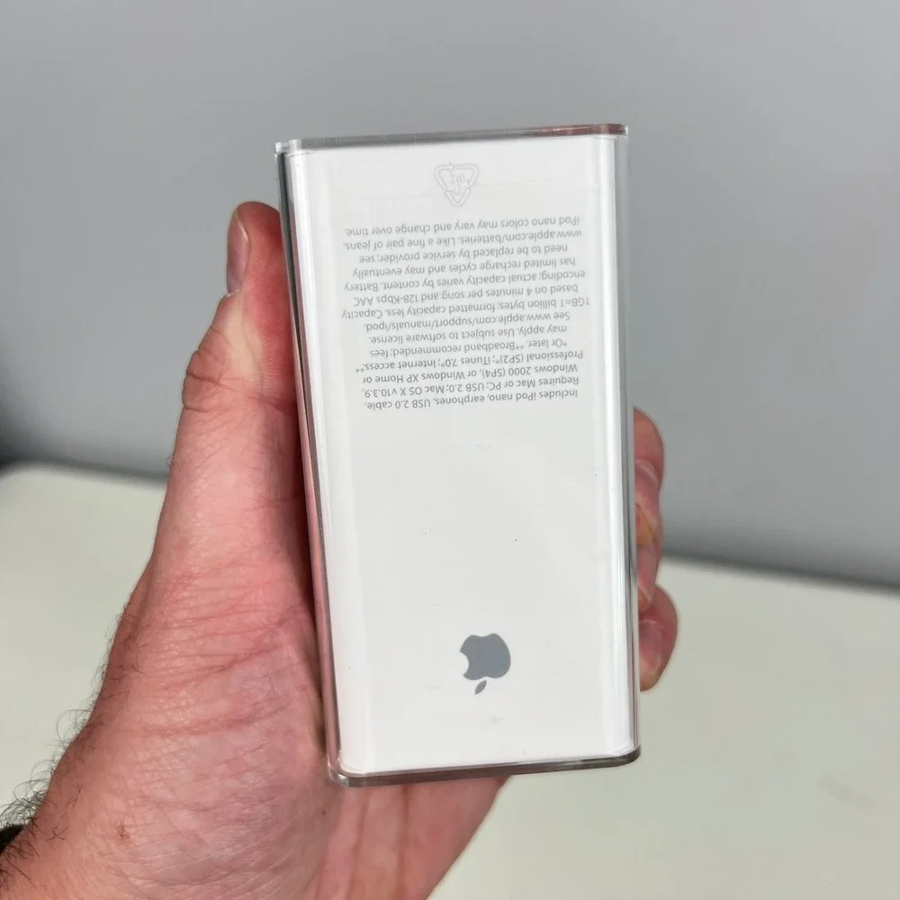 Apple iPod nano 2nd Gen 2GB Silver A1199 MA477LL/A New Open Box MINT & COMPLETE